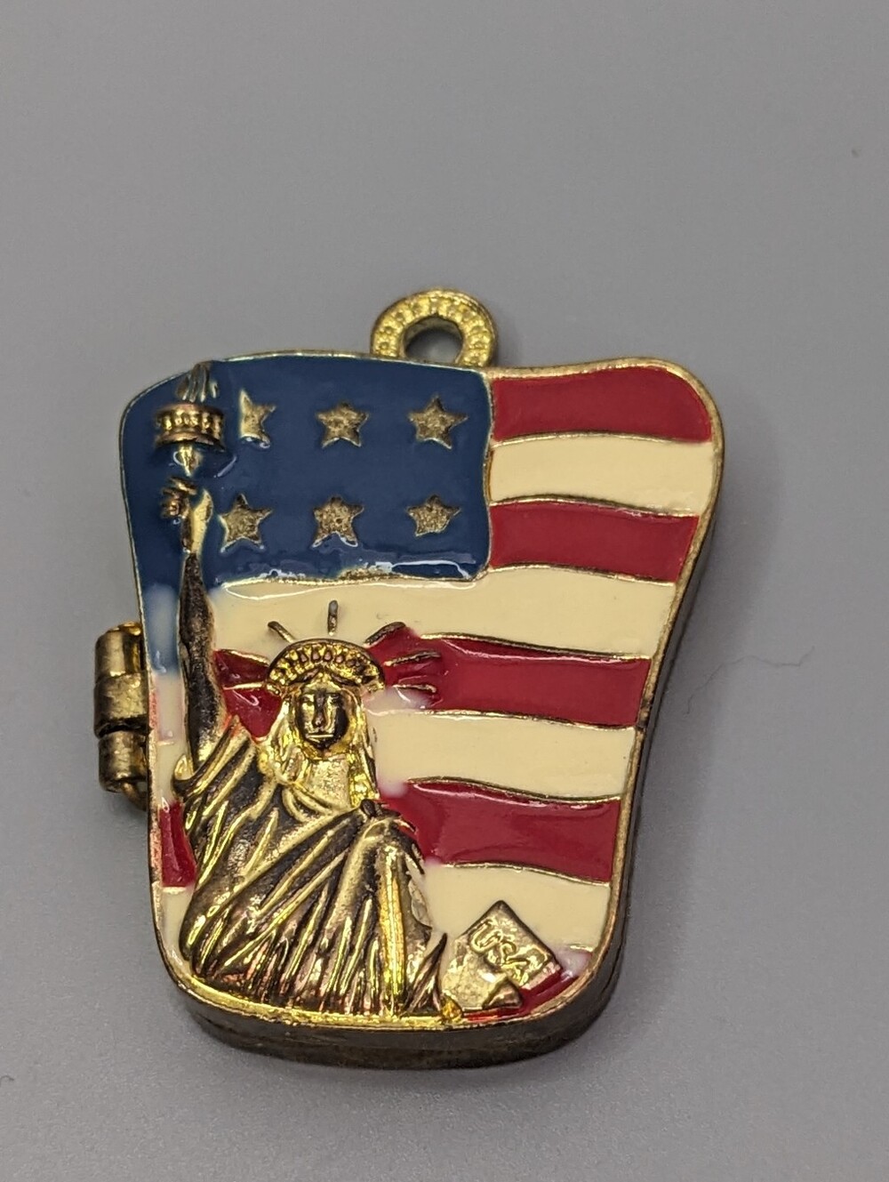 Vintage Enamel Patriotic Magnetic Locket Liberty Eagle Large Heavy Gold Tone
